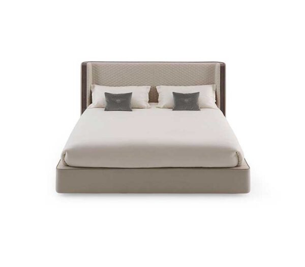 Bentl*y Stamford Bed