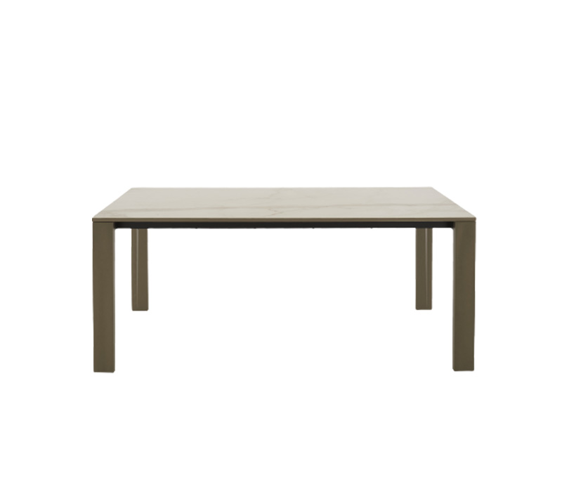 Ligne Rose*t Naïa Dining Table