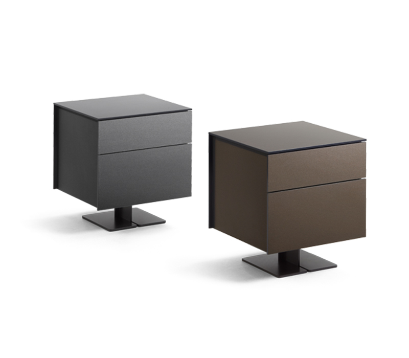 Flo*u Juta Nightstand